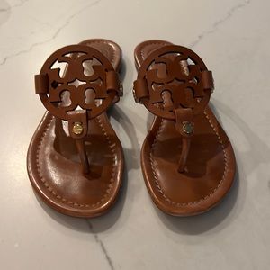 TORY BURCH MILLER LOGO SANDAL - Size 5.5